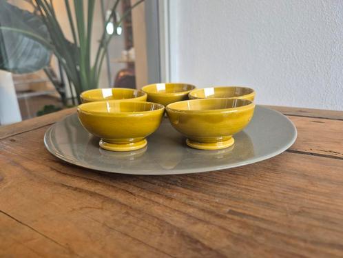 Serveersetje Flora Gouda schaaltjes op Urban Nature bord, Huis en Inrichting, Keuken | Servies, Zo goed als nieuw, Bord(en), Overige stijlen