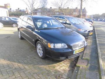 Volvo V70 2.4 Edition II Nieuwe APK (bj 2005) beschikbaar voor biedingen