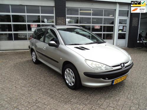 Peugeot 206 1.4 Air-line Airco trekhaak, Auto's, Peugeot, Bedrijf, Te koop, ABS, Airbags, Airconditioning, Elektrische buitenspiegels