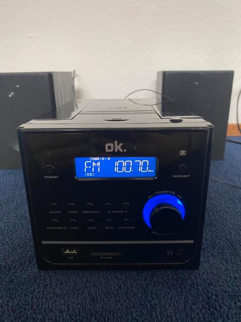 Top CD-speler/(wekker)radio met twee boxen, Audio, Tv en Foto, Cd-spelers, Zo goed als nieuw, Overige merken, Met radio, Ophalen of Verzenden