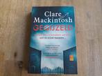 Clare Mackintosh/ Gegijzeld, Boeken, Ophalen of Verzenden, Gelezen, Nederland