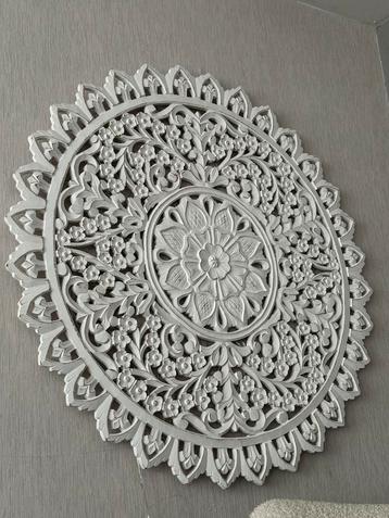 Mandala mdf 120 cm beschikbaar voor biedingen