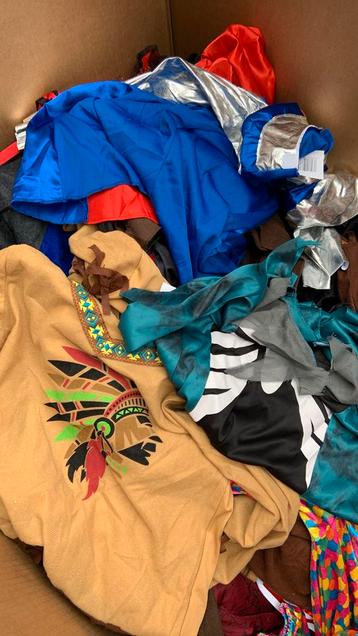 Pallet Carnaval/ verkleedkleding beschikbaar voor biedingen