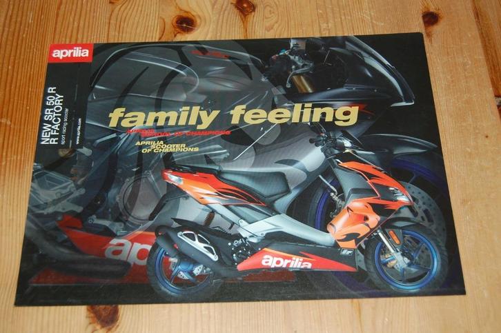 Aprilia SR50R Sport Racing Factory, Fietsen en Brommers, Handleidingen en Instructieboekjes, Nieuw, Ophalen of Verzenden
