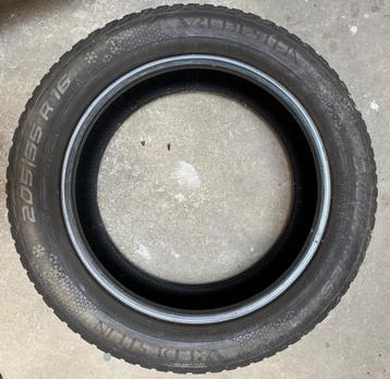 Set winterbanden Vredestein 205/55 R16 beschikbaar voor biedingen