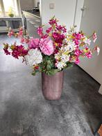Kunstbloemen met kleigebakken Vaas, Ophalen, Zo goed als nieuw, Binnen