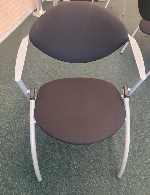 Vepa Alpine vergaderstoel zwart - grote voorraad, stapelbaar, Huis en Inrichting, Stoelen, Zo goed als nieuw, Vijf, Zes of meer stoelen
