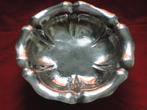 Mooie Antieke Zilveren Gehamerde Schaal op Leeuwenpootjes, Verzenden, Zilver