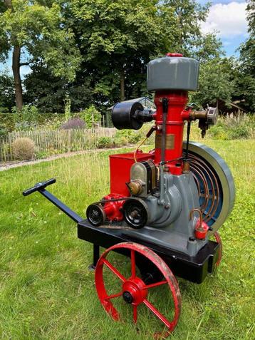 Stationaire motor Bernard type D1 op origineel onderstel beschikbaar voor biedingen