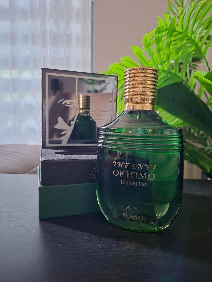 Fomo The Envy of Fomo, Sieraden, Tassen en Uiterlijk, Uiterlijk | Parfum, Zo goed als nieuw, Verzenden