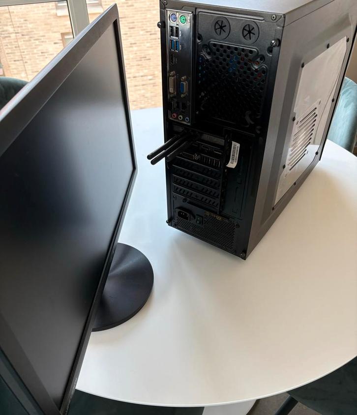 Game PC + Scherm & Toetsenbord/Muis, Computers en Software, Desktop Pc's, Gebruikt, 3 tot 4 Ghz, HDD, SSD, 8 GB, Met videokaart