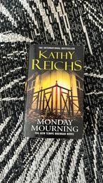 Boek Monday mouring te koop, Ophalen of Verzenden, Gelezen