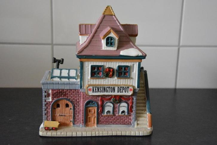 Lemax Kensington depot, Diversen, Kerst, Zo goed als nieuw, Ophalen of Verzenden