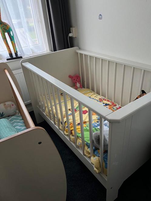 2 kinderbedjes, Kinderen en Baby's, Kinderkamer | Complete kinderkamers, Gebruikt, Ophalen