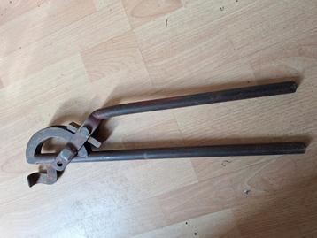 Pijpenbuigtang beschikbaar voor biedingen