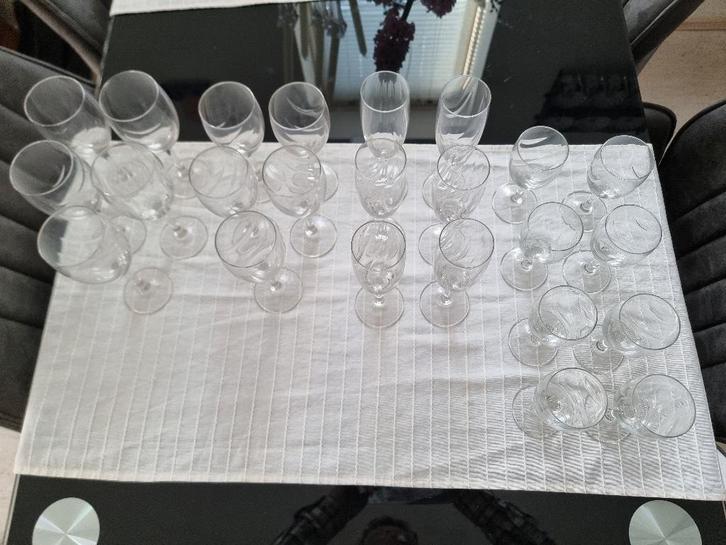 Glasservies, Huis en Inrichting, Keuken | Servies, Nieuw, Compleet servies, Overige stijlen, Glas, Ophalen