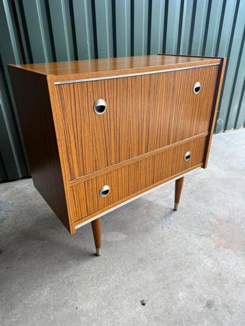Vintage Dressoir Barkast Klepkast Jaren 60 beschikbaar voor biedingen