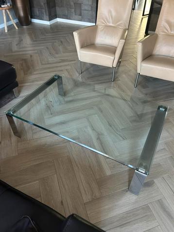 Glazen salontafel (130x80x33,5) van Goossens beschikbaar voor biedingen