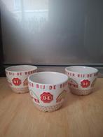 3 mokken kommen douwe egberts - het gras is altijd groener, Huis en Inrichting, Keuken | Servies, Ophalen of Verzenden, Zo goed als nieuw