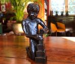 Bronzen beeldje van meisje met blokkentoren (Astrid Koppen), Ophalen of Verzenden, Zo goed als nieuw, Mens