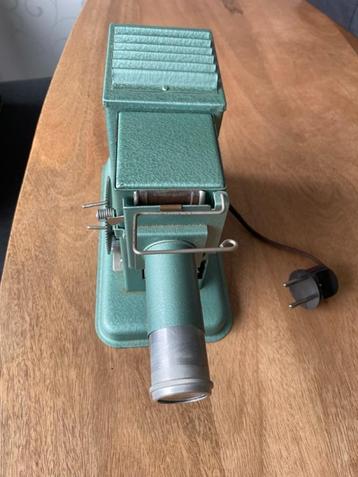Unieke collectie filmstrips met EKA 183 muziekprojector! beschikbaar voor biedingen