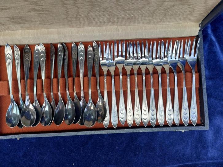 12 SOLA gebaksvork/12 lepeltjes in doos Art Deco, Antiek en Kunst, Antiek | Bestek, Ophalen of Verzenden