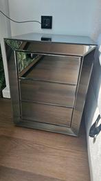2 stuks nachtkastjes, Huis en Inrichting, Slaapkamer | Nachtkastjes, Ophalen, 55 tot 70 cm, 45 tot 65 cm, Glas