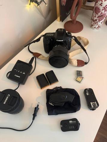 CANON EOS 80D + Sigma 17-50 2.8 + 10-18 groothoek + flitser beschikbaar voor biedingen