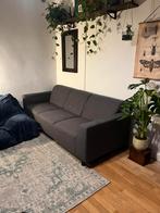 Grijze bank aangeboden, Ophalen, Tweepersoons, 75 tot 100 cm, Zo goed als nieuw