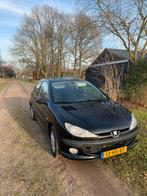Peugeot 206 1.4 X-line 3D 2001 Zwart apk 02-27, Auto's, Peugeot, Voorwielaandrijving, 31 €/maand, 4 cilinders, Zwart