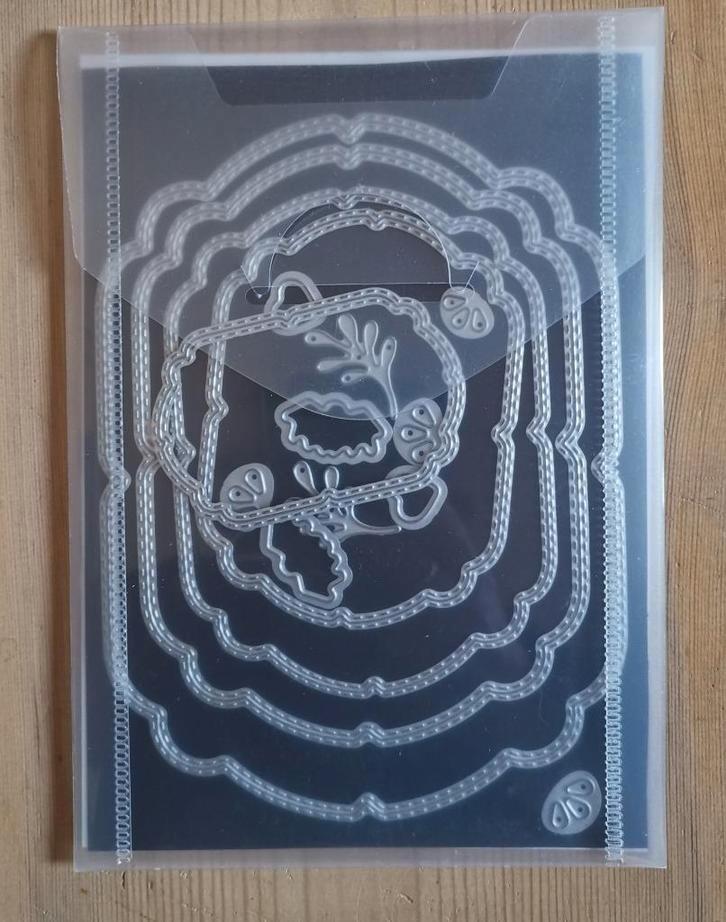 Stampin' Up! stansen Celebration Label Dies, Hobby en Vrije tijd, Stempelen, Zo goed als nieuw, Ophalen of Verzenden