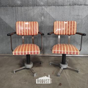 Vintage kapperstoelen Olymp  beschikbaar voor biedingen