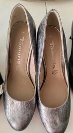 Tamaris zilver/croco leren pump mt 38, Ophalen of Verzenden, Zo goed als nieuw, Overige kleuren