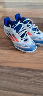 Adidas voetbal schoenen
Maat 40  als nieuw, Sport en Fitness, Volleybal, Ophalen of Verzenden, Zo goed als nieuw, Schoenen