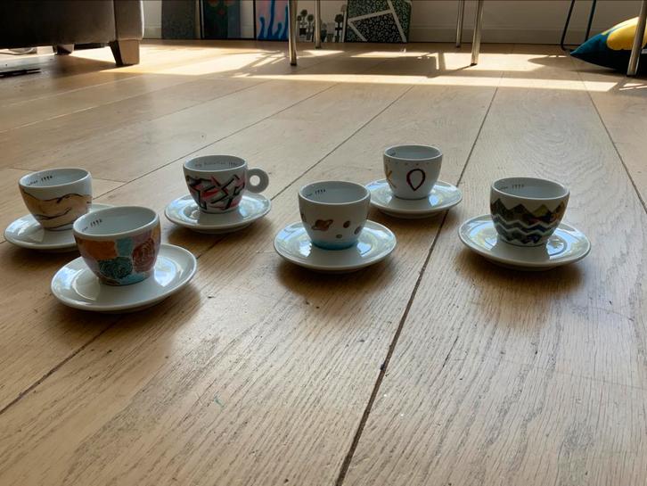 Illy Art Collection espresso kopjes – Arti e Mestieri - 1992, Antiek en Kunst, Antiek | Servies compleet, Ophalen