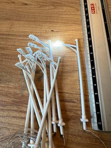 Lantaarnpalen | H0 spoor | 10cm | 10 stk beschikbaar voor biedingen