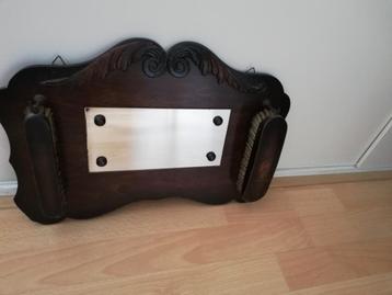 Vintage Halspiegel met Borstels beschikbaar voor biedingen