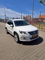 VW Tiguan R Line 2.0 TSI 4M | Aut | Navi | Trekhaak | Camera, Auto's, Volkswagen, Automaat, 1566 kg, Zwart, 4 cilinders