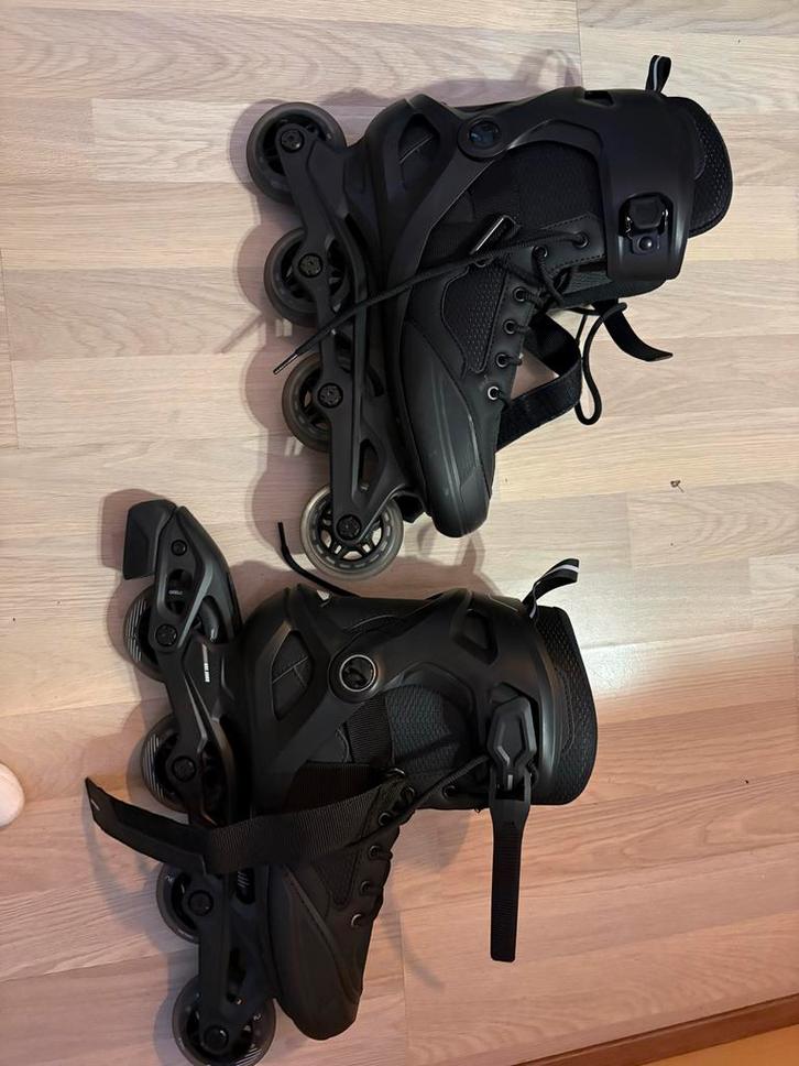 Oxelo Fitness Skates FIT100 + Beschermset, Sport en Fitness, Skeelers, Nieuw, Inline skates 4 wielen, Overige merken, Dames, Heren