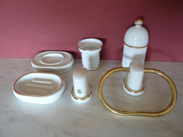 badkamerset 6 delig Marchi Porcellane Italy wit goud, Huis en Inrichting, Badkamer | Badtextiel en Accessoires, Zo goed als nieuw