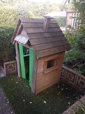 Leuk houten Speelhuisje  beschikbaar voor biedingen
