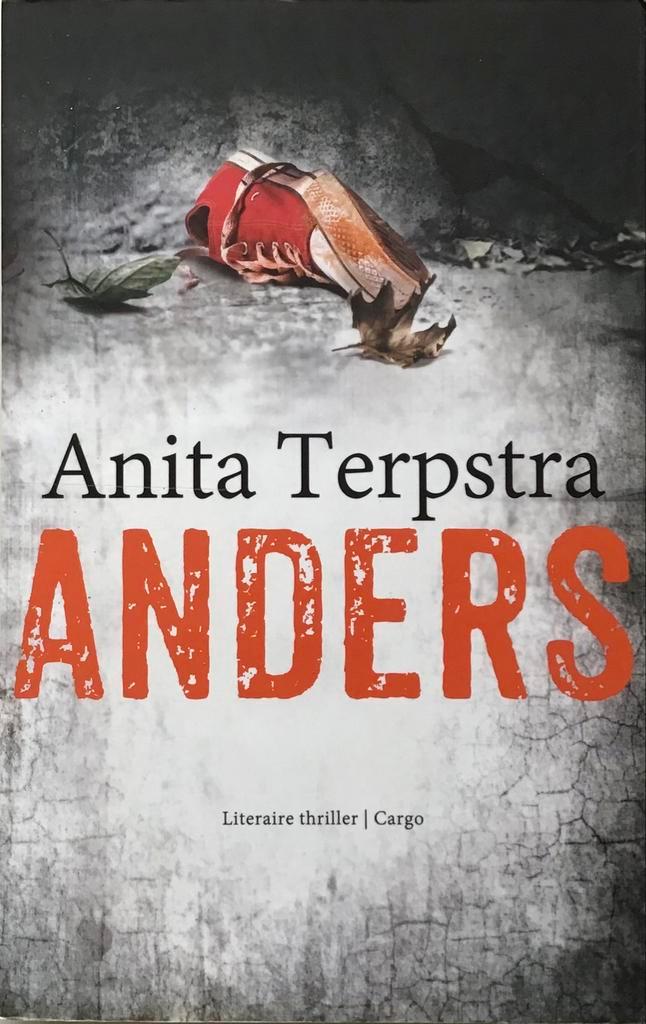 Anders - Anita Terpstra, Boeken, Thrillers, Zo goed als nieuw, Nederland, Ophalen of Verzenden