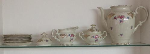 Servies SPENZO 92 Bloem motief Mooi gedekte tafel, Antiek en Kunst, Antiek | Servies los, Ophalen of Verzenden