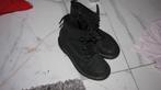 31 DR MARTENS stip boots, Kleding | Dames, Schoenen, Zwart, Lage of Enkellaarzen, Ophalen of Verzenden, Zo goed als nieuw