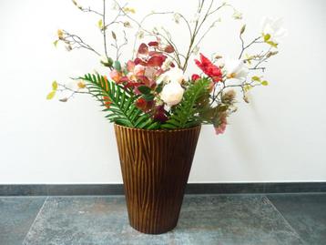 vaas brons beschikbaar voor biedingen