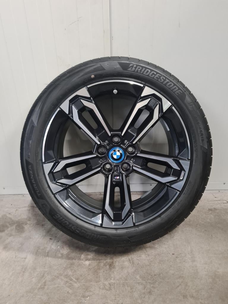 19' BMW X1 iX1 X2 iX2 Styling 871M met zomerbanden Nieuw, 19 inch, 245 mm, Banden en Velgen, Nieuw