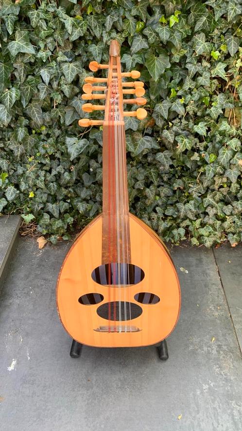 Arabische Oud of Ud, Qatar, Muziek en Instrumenten, Snaarinstrumenten | Gitaren | Bas, Zo goed als nieuw, Ophalen