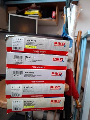 5 Piko Hondekoppen - Diverse Kleuren & Tijdperken beschikbaar voor biedingen