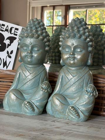 Twee baby boeddha’s, groen. beschikbaar voor biedingen