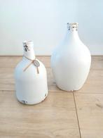 ✅️ 2 Riverdale Vazen - Decoratief en Gaaf, Wit, Aardewerk of Porselein, Ophalen of Verzenden, Zo goed als nieuw